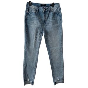 Judy Blue MR Relaxed Fit Sorbtek Jeans - Medium Wash Size 11/30